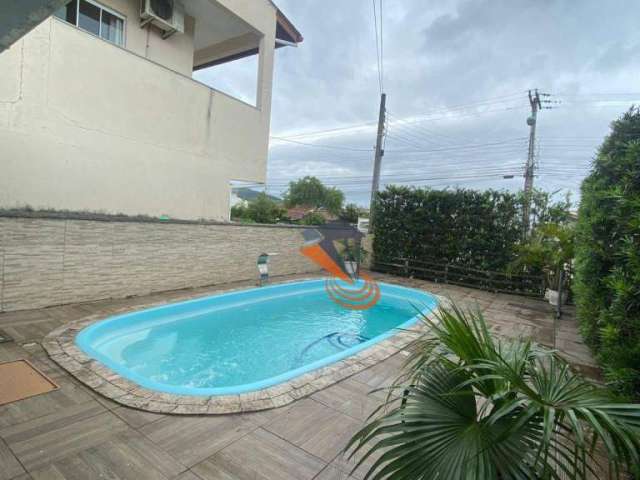 Casa com 3 dormitórios à venda, 130 m² por R$ 790.000,00 - Praia João Rosa - Biguaçu/SC