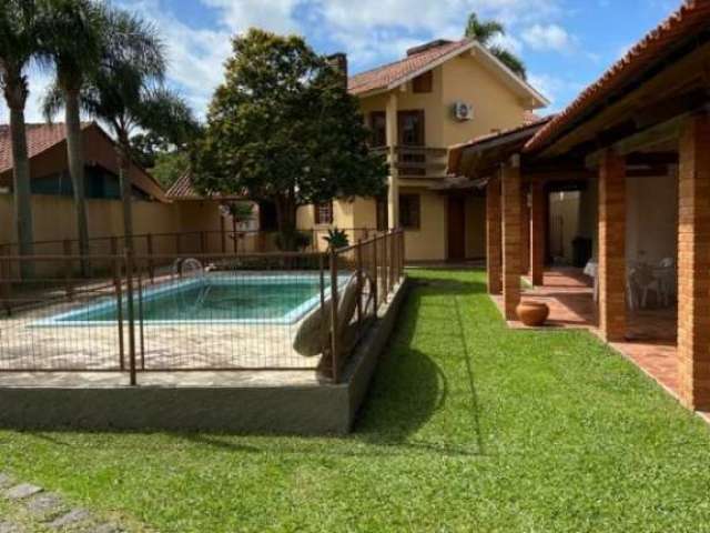 Casa com 4 quartos à venda no Laranjal, Pelotas , 690 m2 por R$ 1.200.000