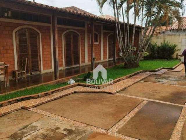 Casa com 4 dormitórios - venda por R$ 500.000,00 ou aluguel por R$ 2.500,00/mês - Setor Central - Itumbiara/GO
