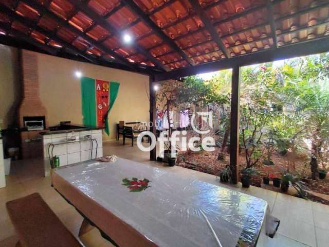 Casa com 3 Quartos à venda, 225 m² por R$ 530.000 - Parque Brasília 2ª Etapa - Anápolis/GO