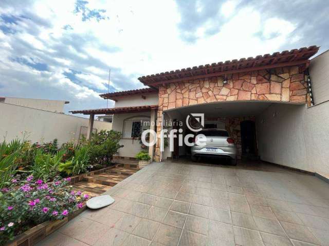 Casa com 3 dormitórios à venda, 200 m² por R$ 550.000,00 - Jardim Ana Paula - Anápolis/GO