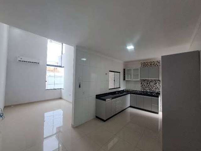 Casa com 3 Quartos à venda, 105 m² por R$ 430.000 - Parque Brasília - Anápolis/GO