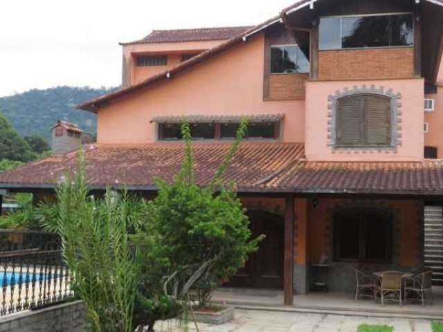 Casa em condomínio fechado com 4 quartos à venda na Avenida Dedo de Deus, Cantagalo, Guapimirim, 550 m2 por R$ 2.000.000