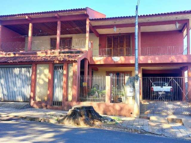 VENDA | Sobrado, com 5 dormitórios em CENTRO, Marialva