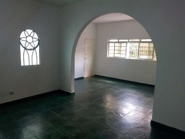 Casa com 2 quartos à venda no Centro, Jacareí  por R$ 298.000