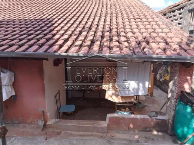 Casa com 2 quartos à venda na Vila Aprazível, Jacareí  por R$ 415.000