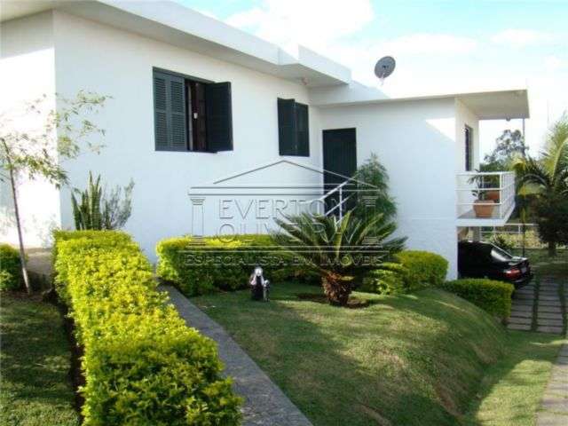 Casa com 3 quartos à venda no Centro, Igaratá , 225 m2 por R$ 800.000