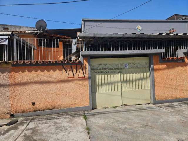 Vendo 02 excelentes casas rua Montevidel- Penha-Rj.