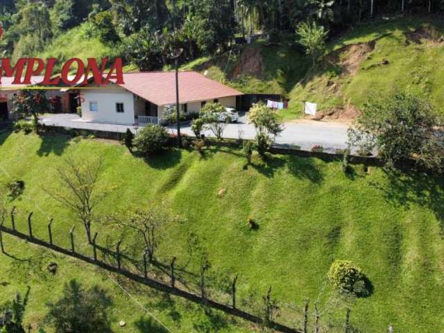Chácara / sítio com 6 quartos à venda na Vila Itoupava, Blumenau  por R$ 570.000