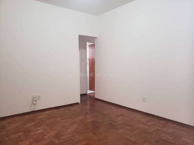 Apartamento com 2 quartos para alugar na Rua Chanceler Oswaldo Aranha, São Mateus, Juiz de Fora, 65 m2 por R$ 1.000