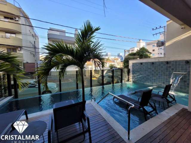 Apartamento alto padrão com piscina no condominio