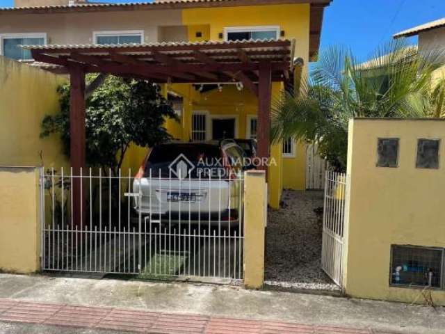 Casa com 2 quartos à venda na Rua Canto das Corujas, 334, São João do Rio Vermelho, Florianópolis, 81 m2 por R$ 565.000