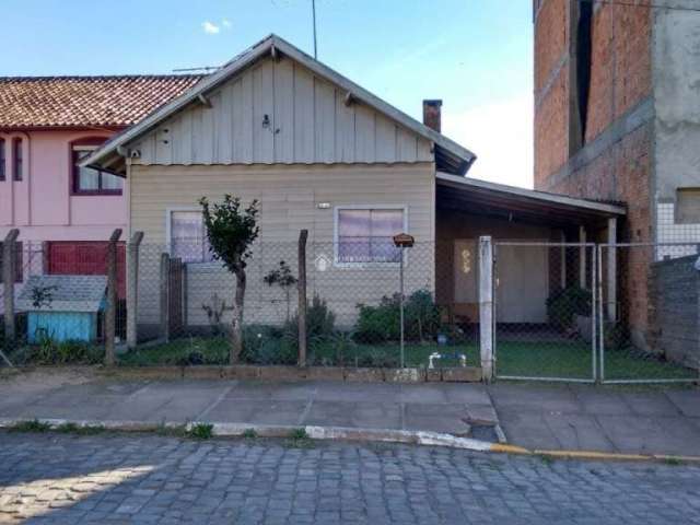 Casa com 3 quartos à venda na Santos Dumont, 525, Centro, São Francisco de Paula, 90 m2 por R$ 400.000