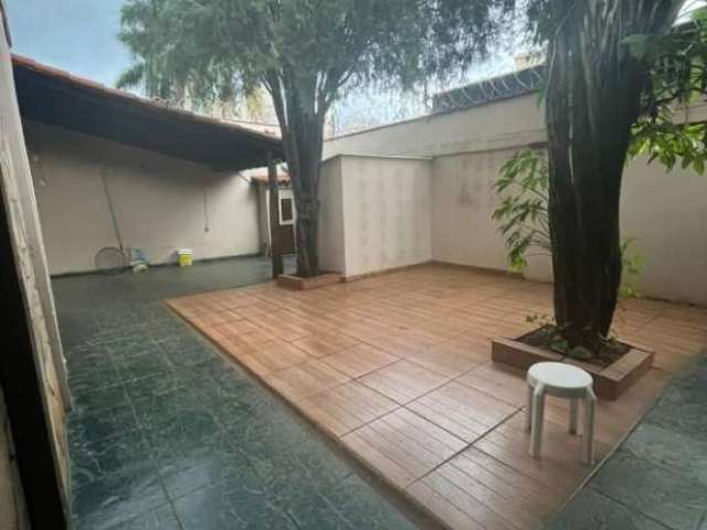 Casa com 3 quartos para alugar no Jardim Sumaré, Ribeirão Preto  por R$ 5.140