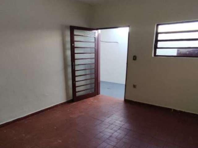 Casa com 8 quartos à venda na Vila Mariana, Ribeirão Preto  por R$ 450.000