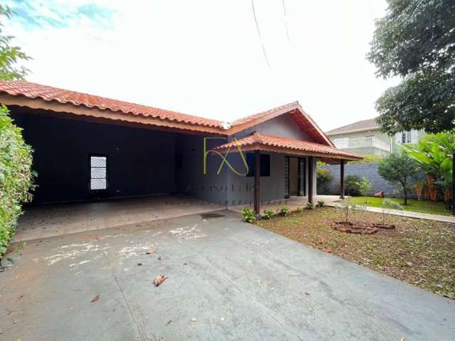Casa para Locação em Atibaia, Jardim dos Pinheiros, 3 dormitórios, 1 suíte, 2 banheiros, 4 vagas