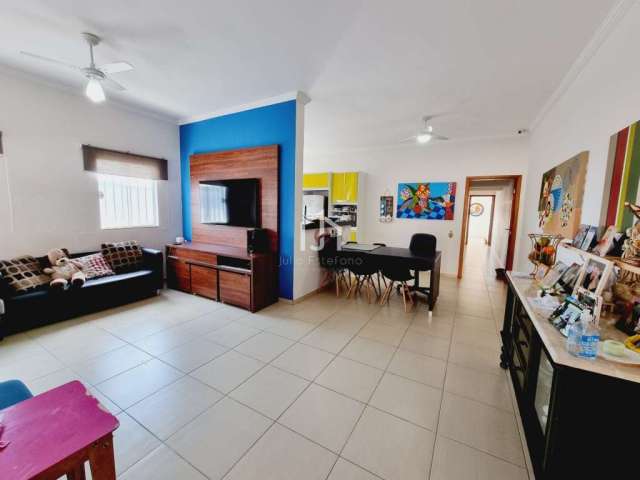 Casa com 4 quartos à venda no Monte Belo, Taubaté  por R$ 515.000