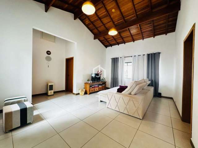 Casa em condomínio fechado com 4 quartos à venda em Campos do Conde, Tremembé  por R$ 1.600.000