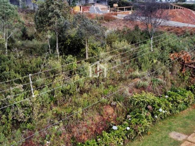 Terreno à venda no Jardim das Pérolas, Campos do Jordão  por R$ 600.000
