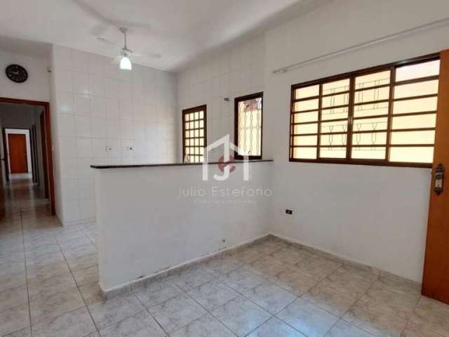 Casa com 3 quartos à venda no Parque São Domingos, Pindamonhangaba  por R$ 320.000