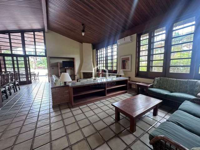Casa em condomínio fechado com 5 quartos para alugar na Praia do Lazaro, Ubatuba  por R$ 15.360