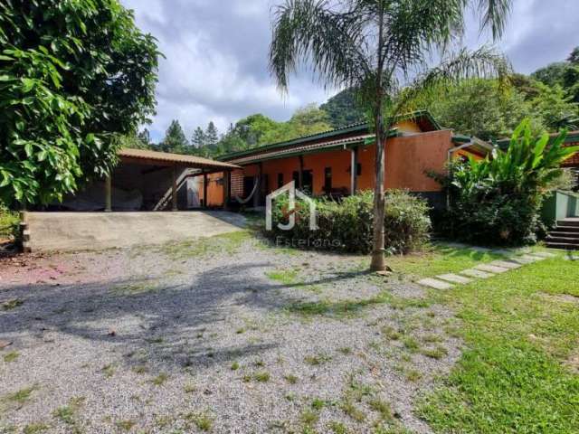 Casa em condomínio fechado com 2 quartos à venda em Ressaca, Ubatuba  por R$ 1.650.000