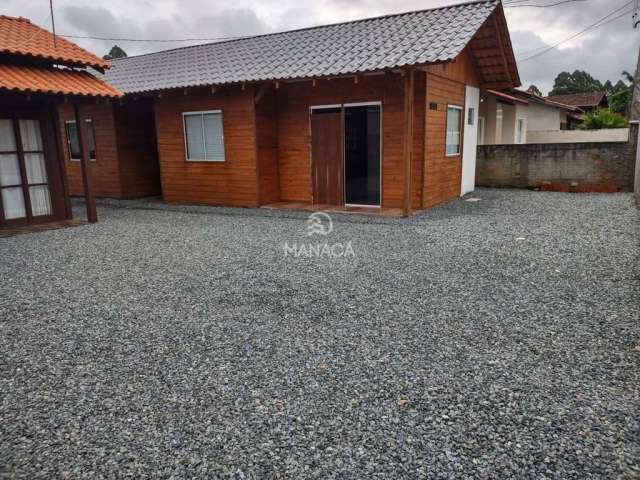 Kitnet de madeira com 36m² para alugar, 2 quartos, São Cristóvão em Barra Velha - SC