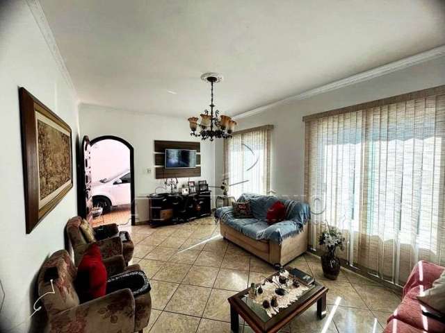Casa com 2 quartos à venda na Gustavo Magalhaes, 45, Jardim Faculdade, Sorocaba, 169 m2 por R$ 550.000