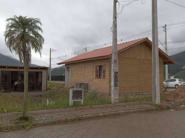 Casa pronta para morar com 2 quartos 100% mobiliada em Itapema
