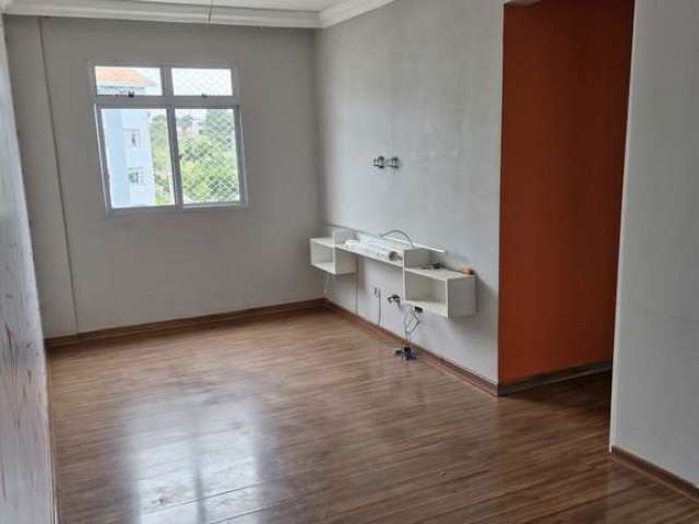 Apartamento com 3 quartos para alugar na Rua Senador Accioly Filho, 1240, Cidade Industrial, Curitiba por R$ 1.420