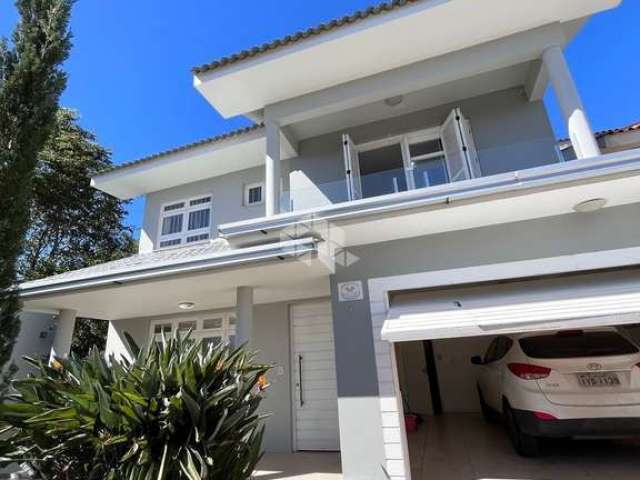 Casa de 03 dormitórios à venda no bairro Novo Horizonte/Camobi em Santa Maria