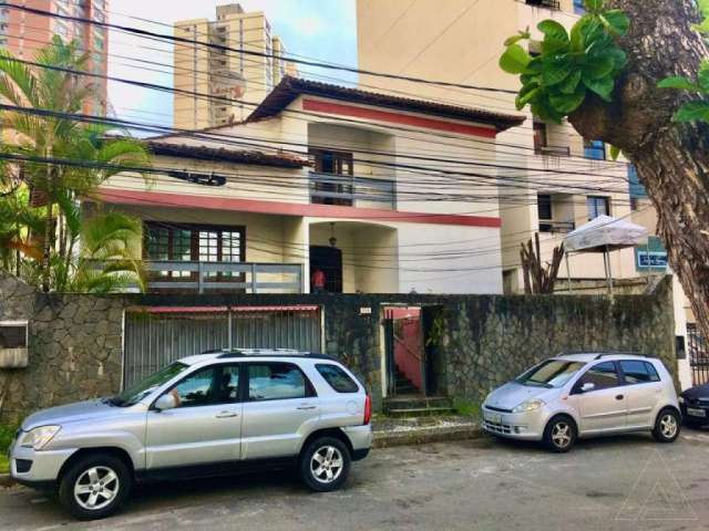 Casa na Pituba com 5 quartos e 2 suítes, 410 m² à venda por R$ 1.700.000,00