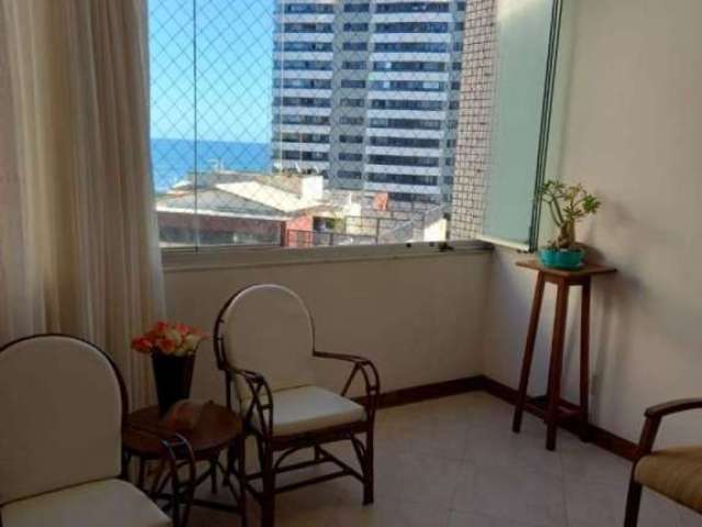 Apartamento no Costa Azul com 3 quartos e 1 suíte, 131 m² à venda por R$ 550.000,00