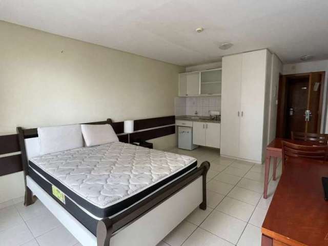 Apartamento com 1 quarto, 29m² para alugar por R$ 1.750,00 - Caminho das Árvores, Salvador/BA