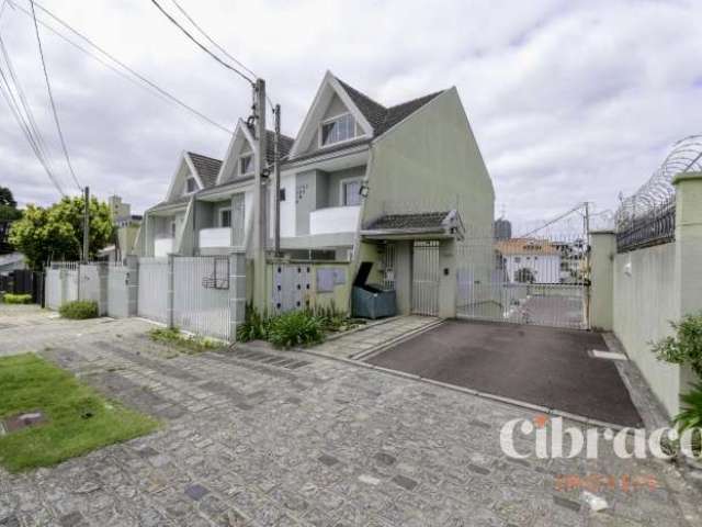 Casa em condomínio fechado com 3 quartos para alugar na Rua Frei Orlando, 1395, Jardim Social, Curitiba, 140 m2 por R$ 3.200