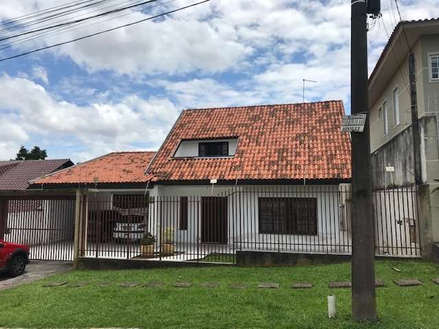 Casa com 4 quartos à venda na Rua João Albertti, Dona Letícia, São José dos Pinhais, 196 m2 por R$ 1.150.000