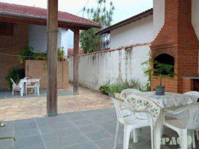 Casa com 3 dormitórios à venda, 325 m² por R$ 800.000,00 - Jardim Residencial Doutor Lessa - Pindamonhangaba/SP