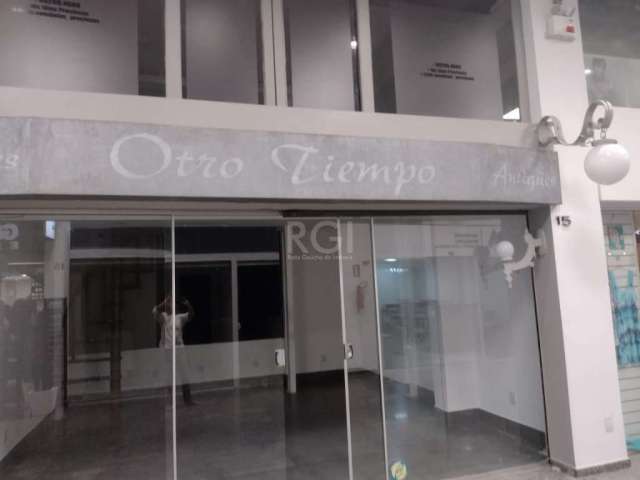Excelente sala comercial a venda na Rua Mostardeiro.&lt;BR&gt;Com Mezanino, piso em porcelanato .