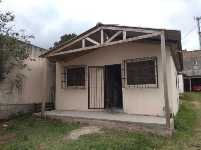 Casa no bairro Planalto em Viamão.&lt;BR&gt;Imóvel com dois dormitórios, cozinha, sala, banheiro e duas vagas cobertas.&lt;BR&gt;Aceita permuta.