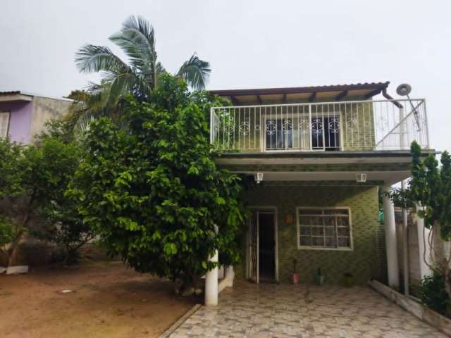 Casa á venda no bairro São Tomé em Viamão.&lt;BR&gt;Imóvel com sala, cozinha, quatro dormitórios sendo um suíte, dois banheiros, área de serviço, garagem coberta para até 3 carros, churrasqueira, mais