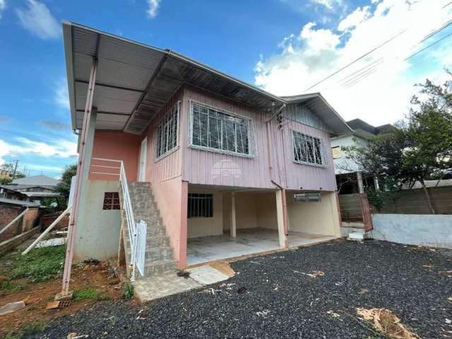 Casa com 4 quartos para alugar na Rua Industrial, 934, Industrial, Pato Branco, 160 m2 por R$ 1.600