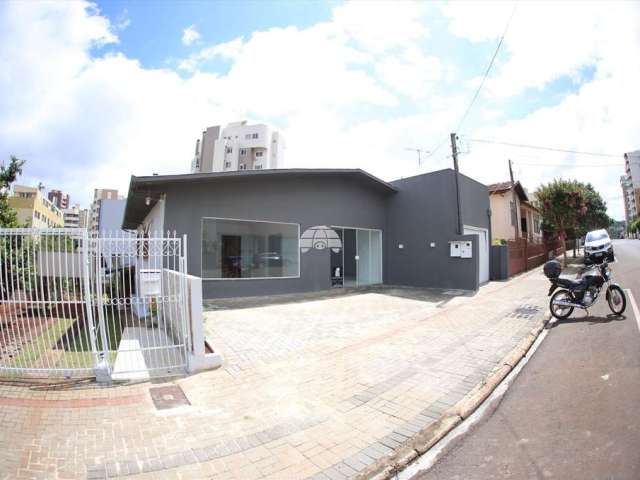 Casa com 3 quartos para alugar na Rua Ibiporã, 1019, Centro, Pato Branco, 105 m2 por R$ 4.500