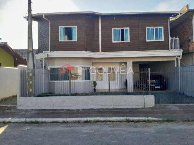 Casa com 6 quartos à venda no Espinheiros, Itajaí , 240 m2 por R$ 550.000