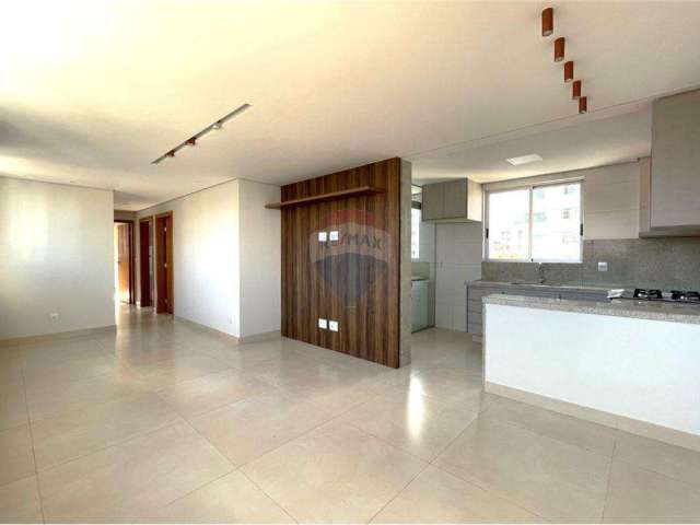 Apartamento à venda 3 quartos, 1 suíte, 2 vagas no Sagrada Famiíia - Belo Horizonte