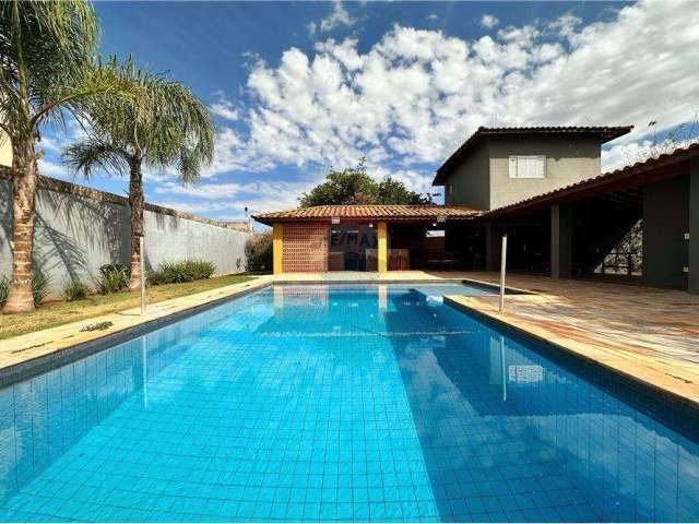 Casa a venda no Condomínio Garden Villa com 4 suítes , 6 vagas de 410 m2 de construção no Quinta da Boa Vista em Ribeirão Preto