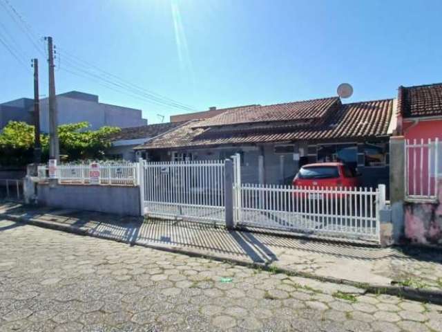 Casa à venda no bairro Enseada - São Francisco do Sul/SC