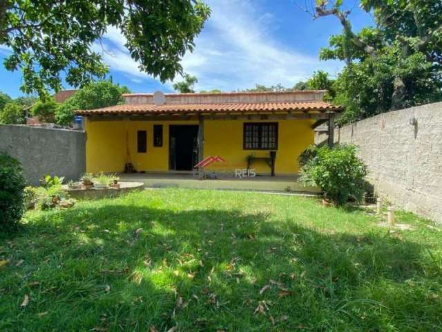 Casa de 2 quartos a venda em José Gonçalves com amplo terreno gramado