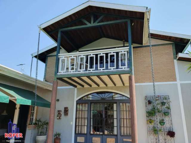 Excelente chácara de 1.400 m²/ casa sede/piscina/ espaço gourmet à venda em condomínio fechado em guararema