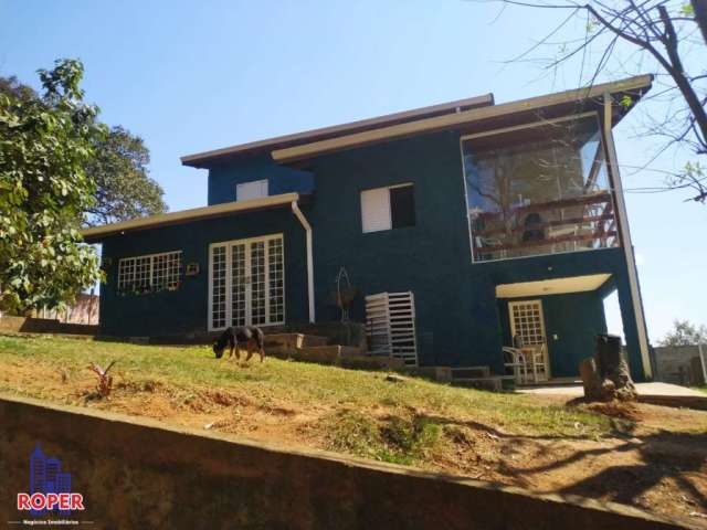 Chácara com 1.086 m²/5 dormitórios/ piscina à venda em santana do parnaiba