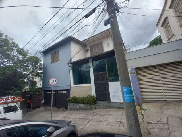 Casa comercial com 3 salas para alugar no Barro Preto, Belo Horizonte , 200 m2 por R$ 6.950